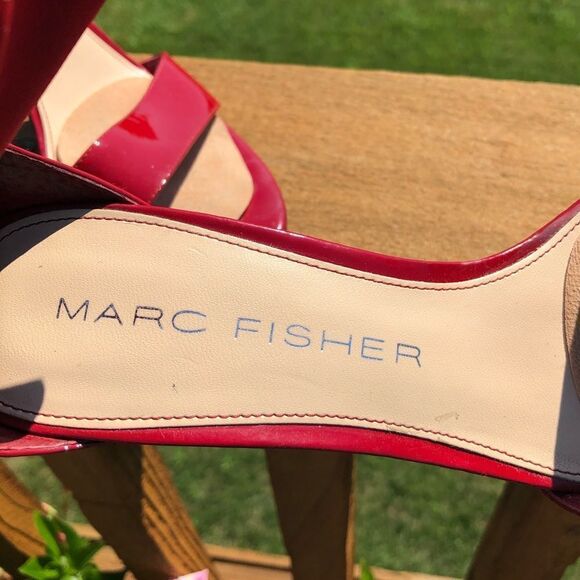 Marc Fisher red patent leather zip back pumps heel - Picture 3 of 9